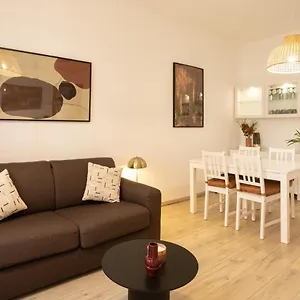 enjoy-aperitivo-in-modern-apt-10-min-from-duomo.it-lombardy.com/