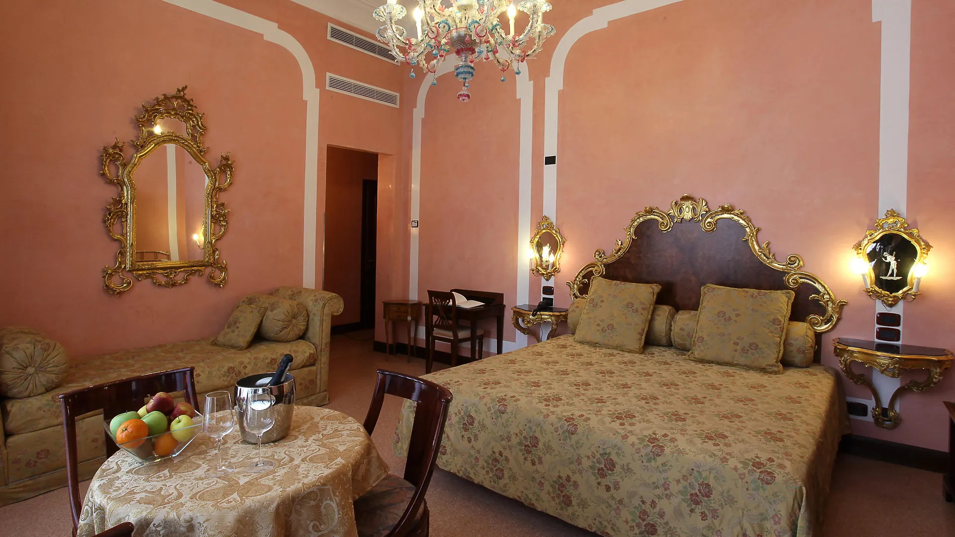 Hotel San Moise Venice