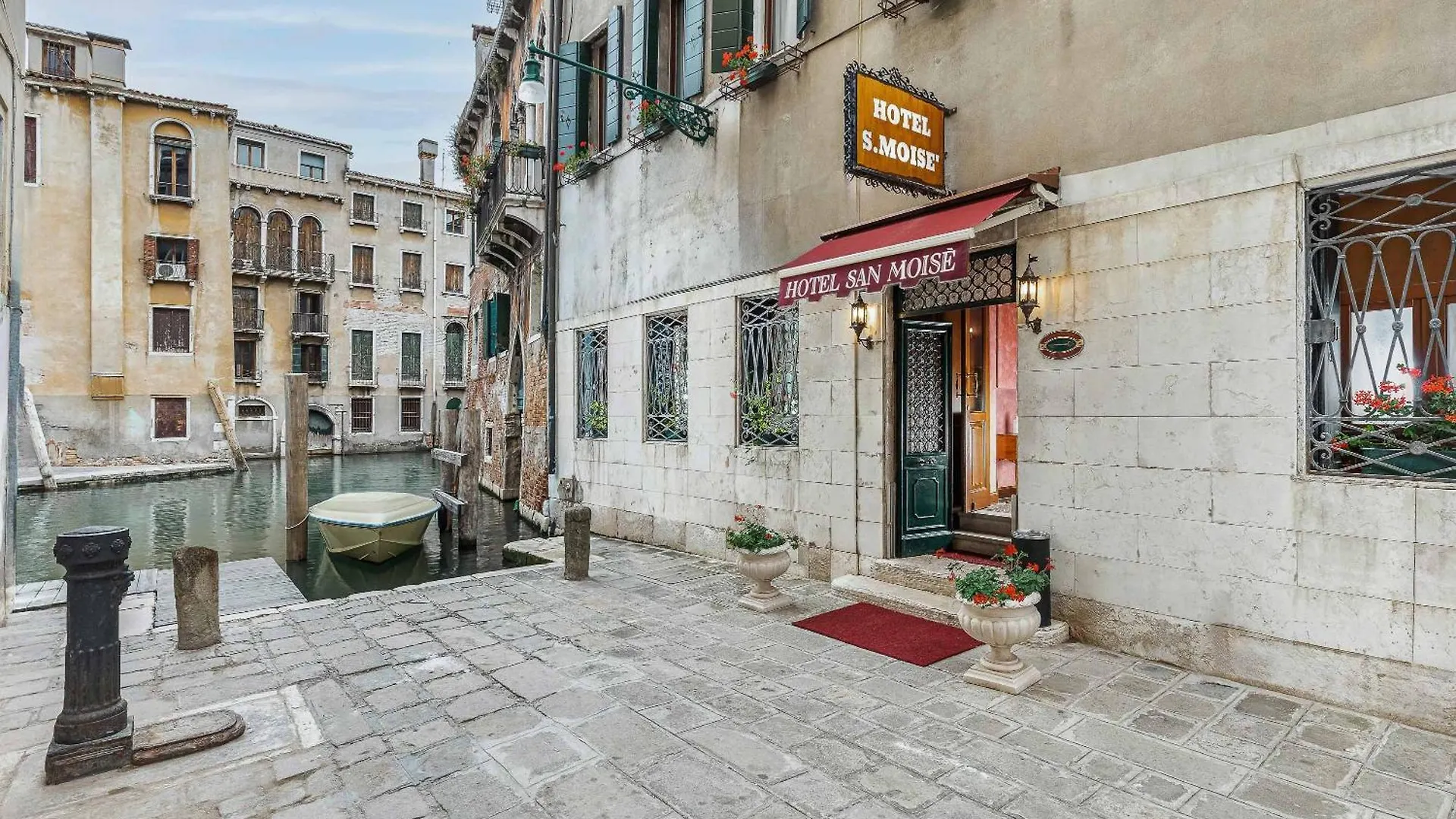 Hotel San Moise Venice 3*,