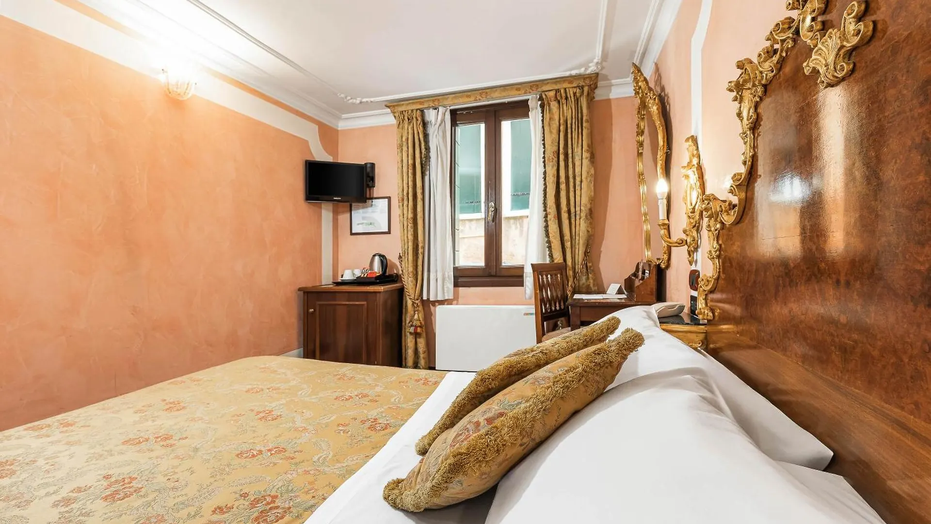 Hotel San Moise Venice