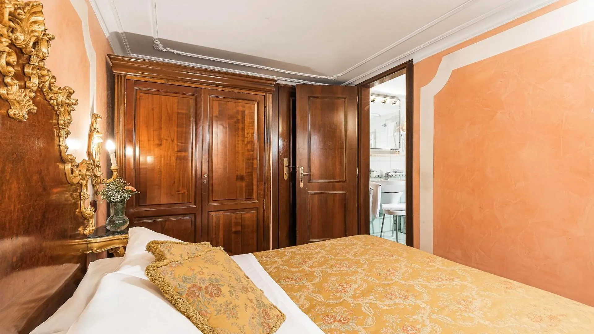 Hotel San Moise Venice