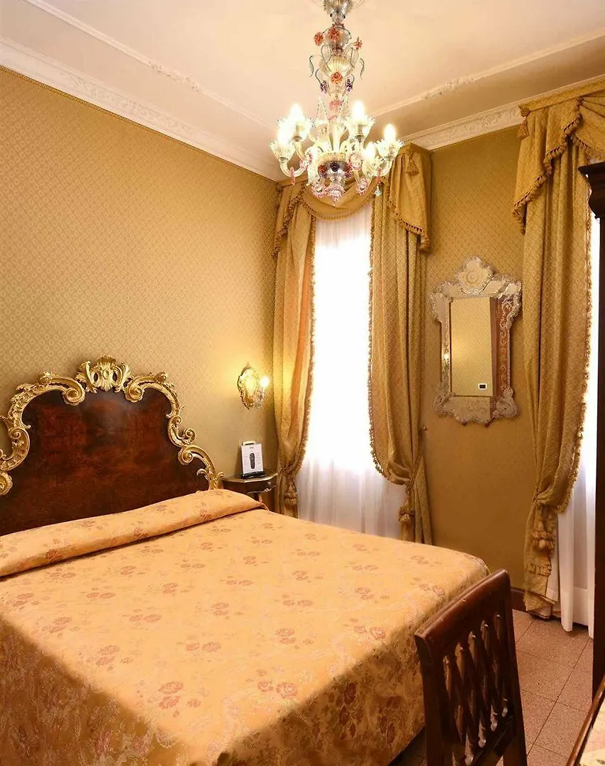 Hotel San Moise Venedig