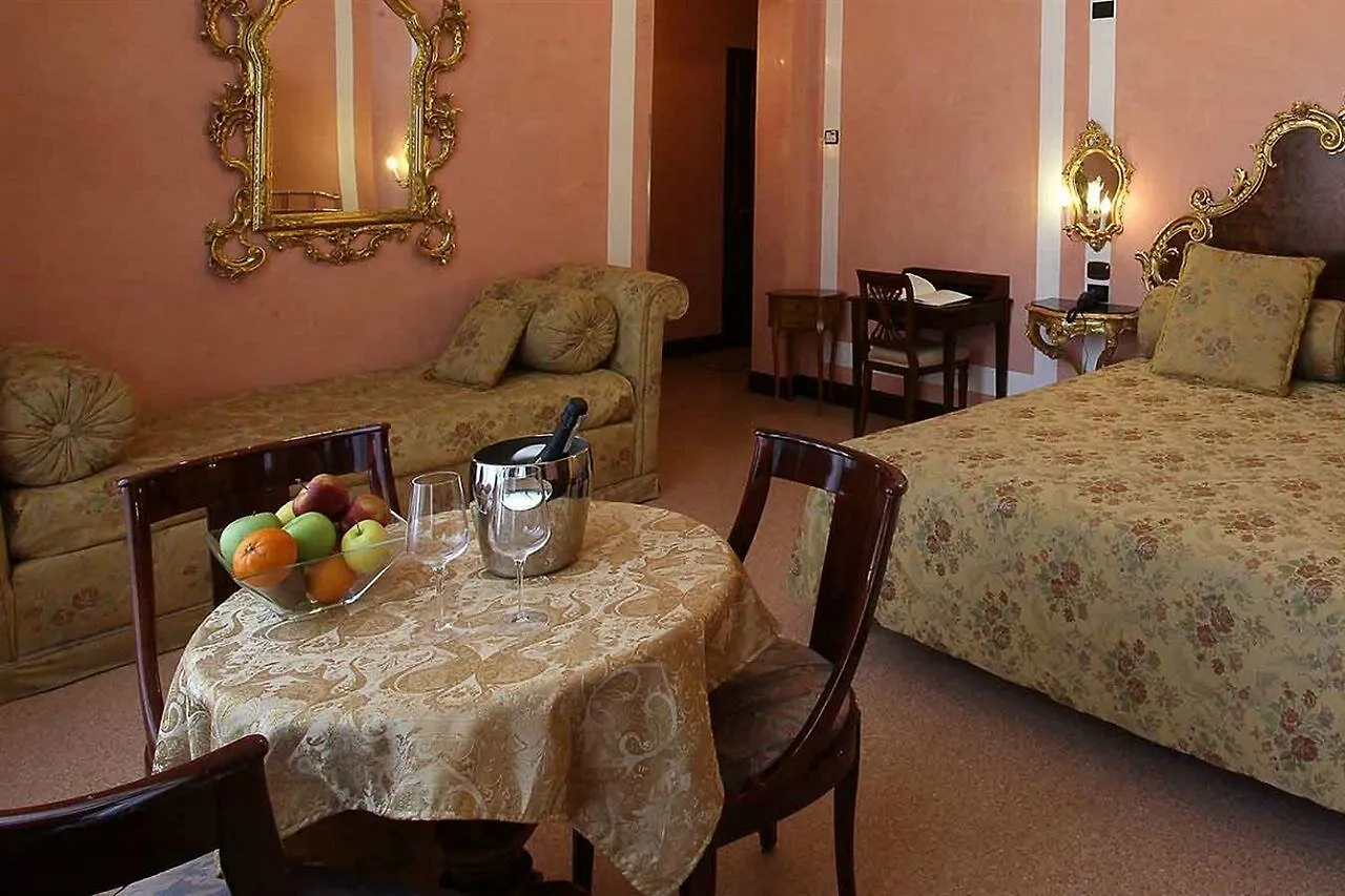 Hotel San Moise Venice