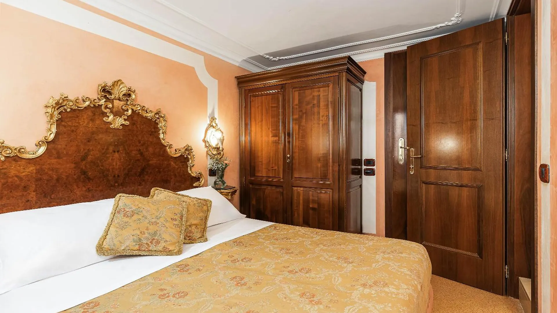 Hotel San Moisè Venetië 3*,