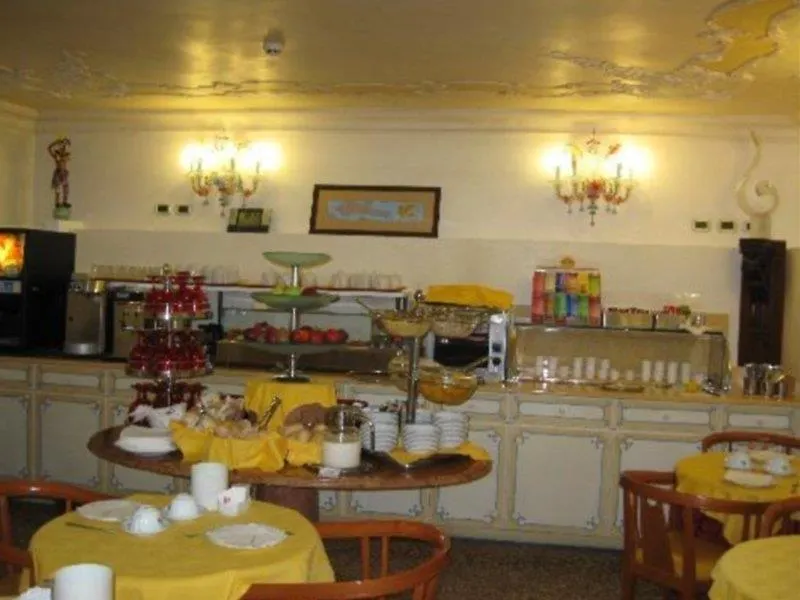 Hotel San Moisè Venetië 3*,  Italië